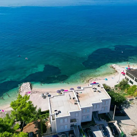 Seaside Luxury Tanita
