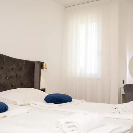 Seaside Luxury Tanita