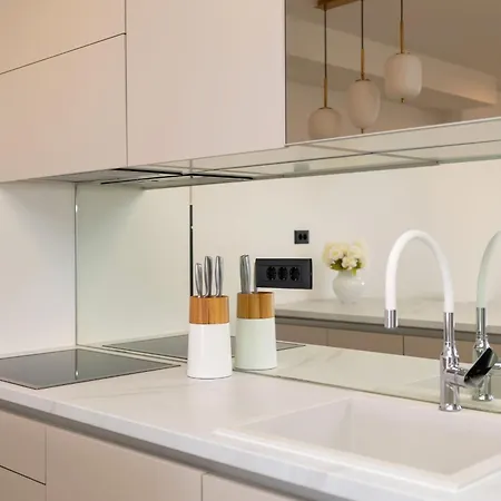 Seaside Luxury Tanita Apartment