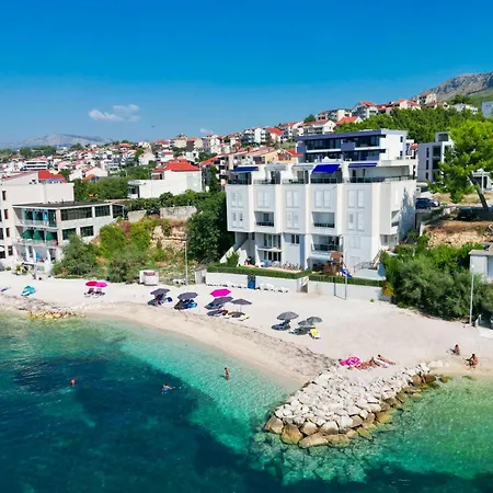 Seaside Luxury Tanita Apartment